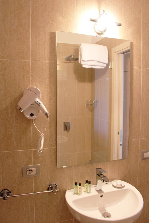Dolcedorme Garni Otel Parma Dış mekan fotoğraf