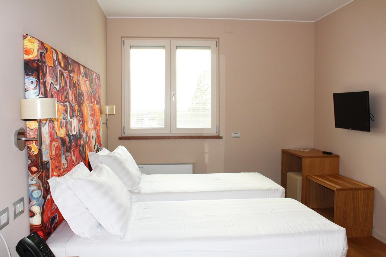 Dolcedorme Garni Otel Parma Dış mekan fotoğraf
